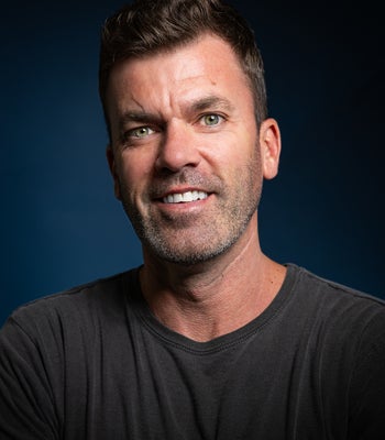 Portrait of Ryan Hardy, Chicago Real Estate Agent.